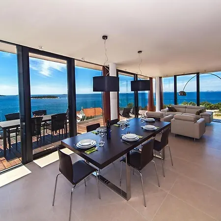Luxury The Ocean Dream V
